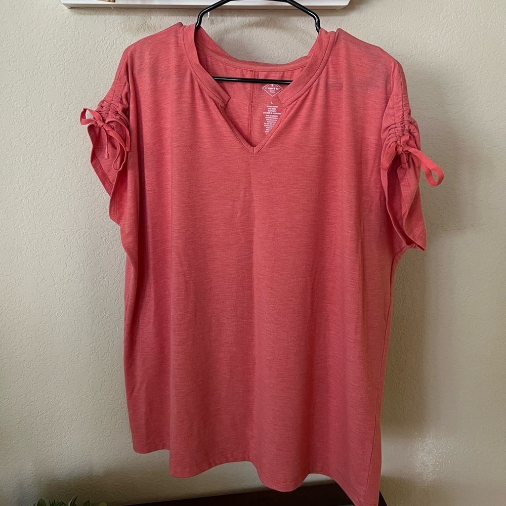 Women’s short sleeve T-shirt extremely soft tied cinched arms
